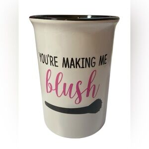 Tri-Coastal Design “You’re Making Me Blush” Makeup Brush Holder
